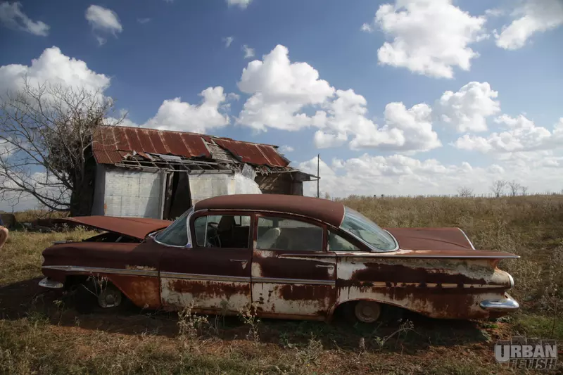 vehicles-abandoned16