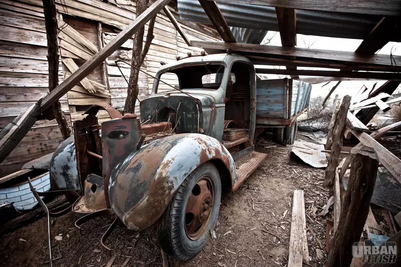 vehicles-abandoned5